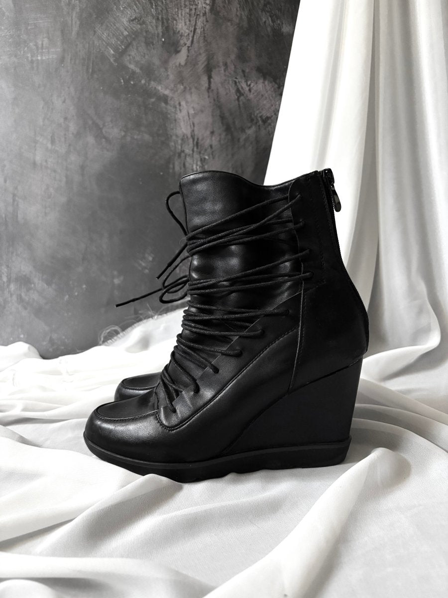 Bound Leather Boots - MIDNIGHT FAE