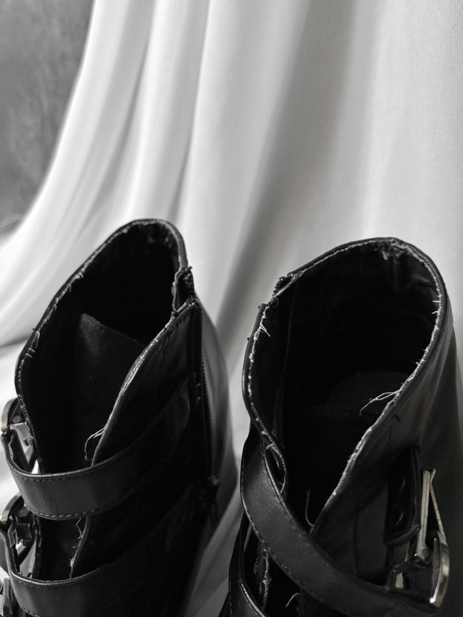 Buckle Wedge Sneakers - MIDNIGHT FAE