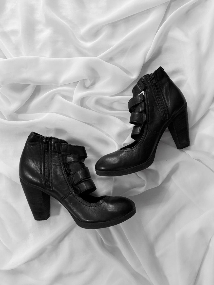 Cara Ankle Boots - MIDNIGHT FAE
