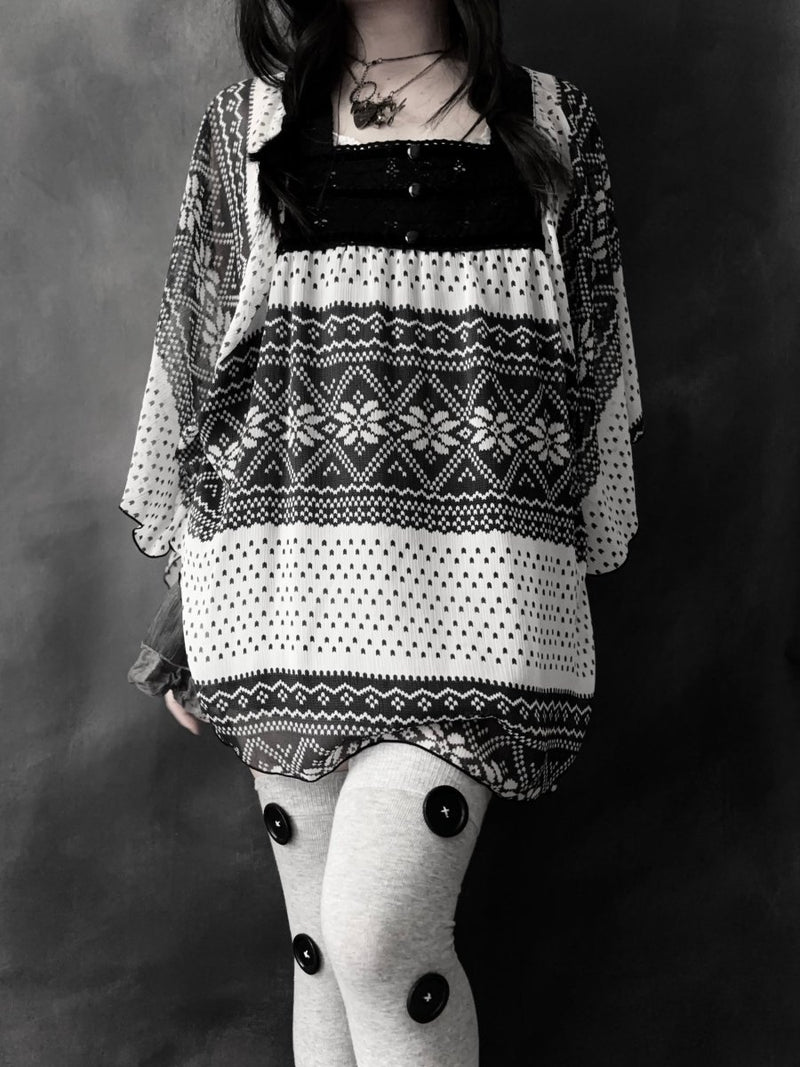 Hollow Mori Blouse - MIDNIGHT FAE