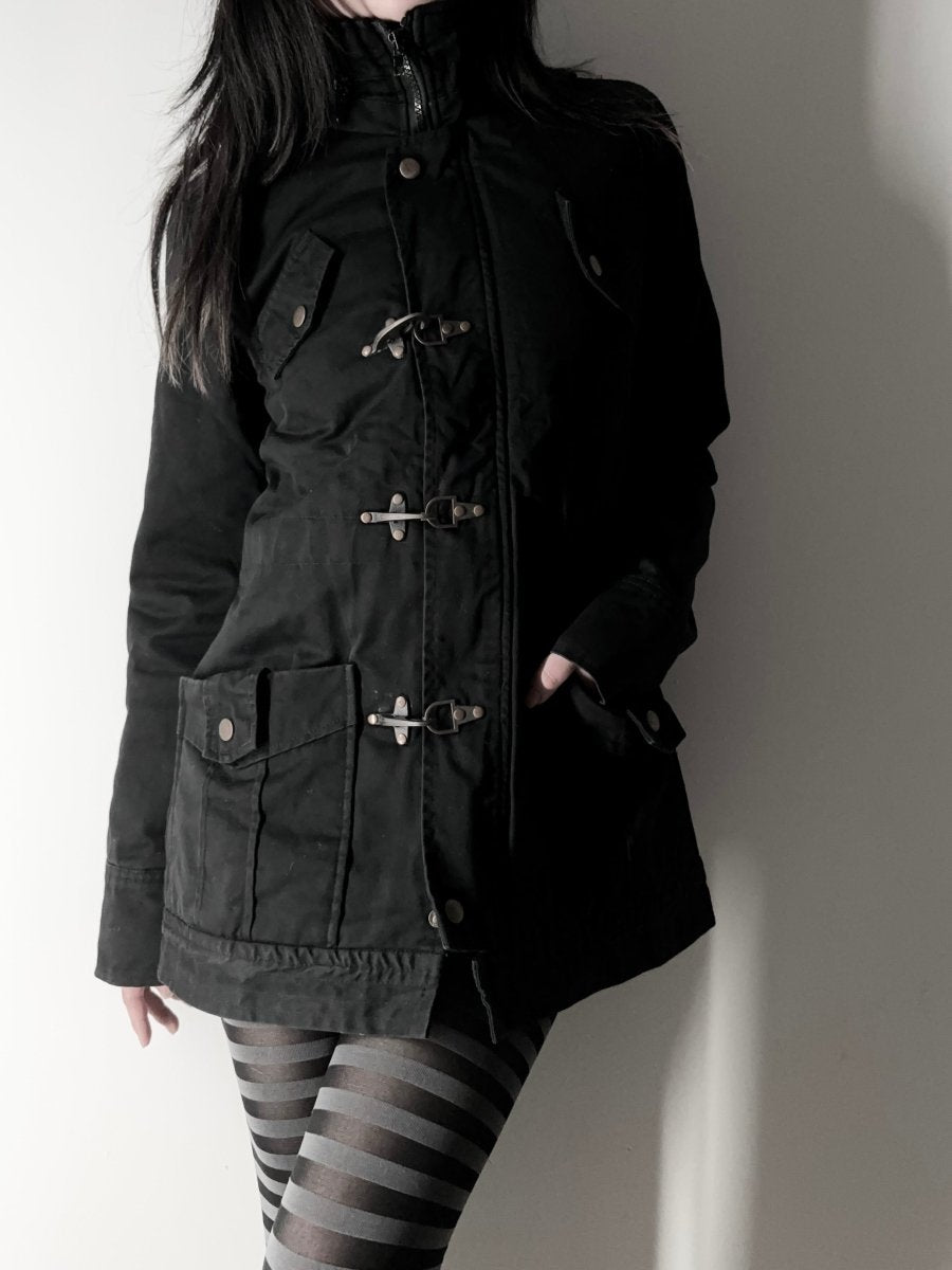 Presque Metal Clasp Coat - MIDNIGHT FAE