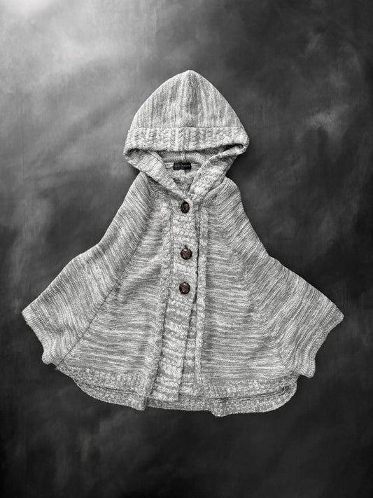 Putielal Grey Poncho - MIDNIGHT FAE