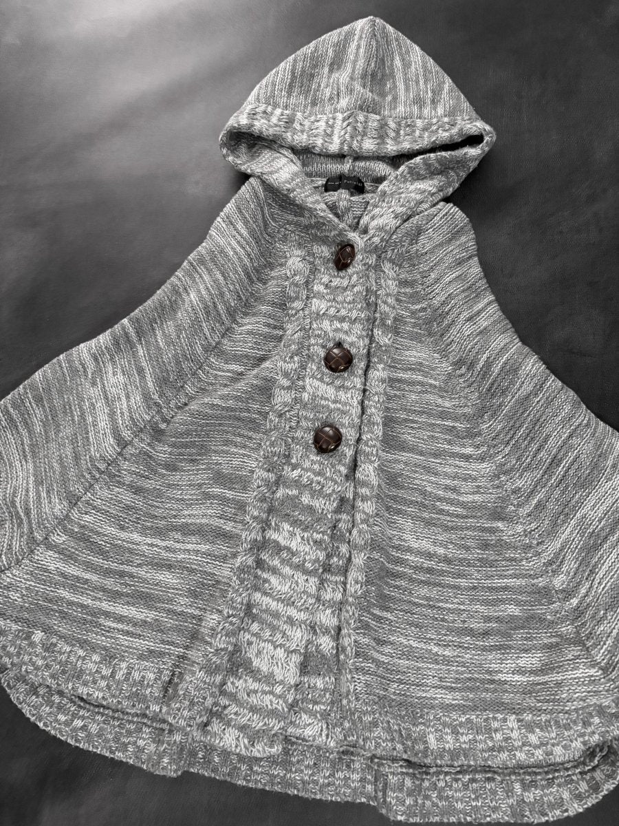 Putielal Grey Poncho - MIDNIGHT FAE